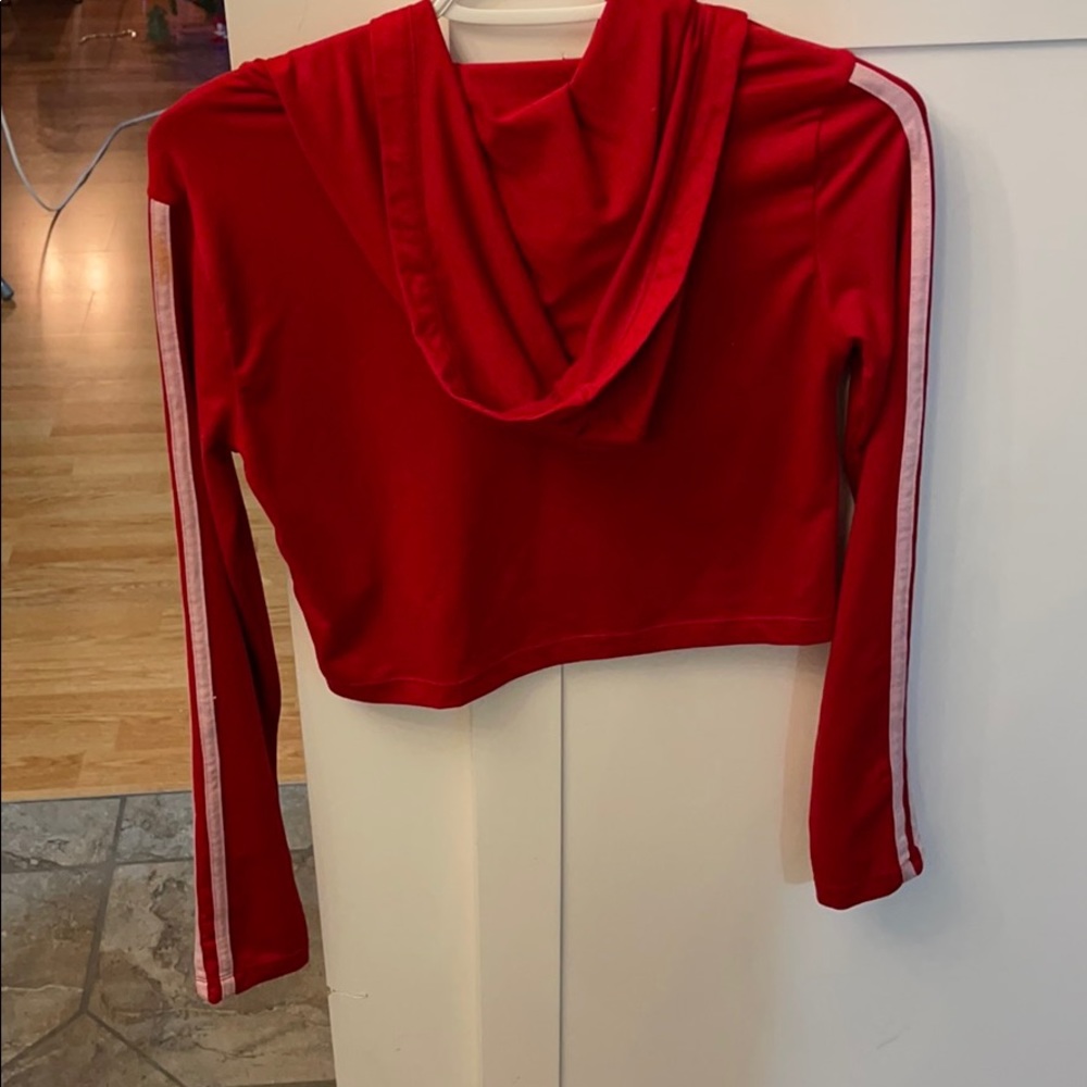Red crop top - Picture 2 of 2